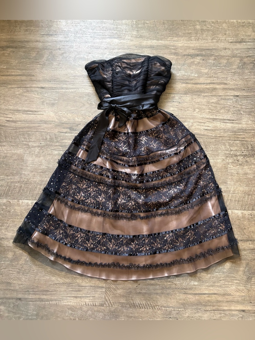 Fit n Flare Midi Dress Black Tulle & Champagne Liner w Gold Sequins/Lace Sz 8